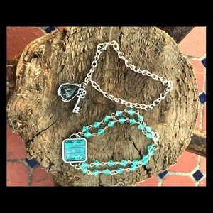 2 coordinated bracelets blue tones